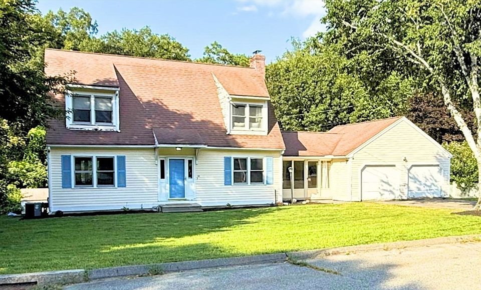 1st image of 14 Indian Ridge Dr