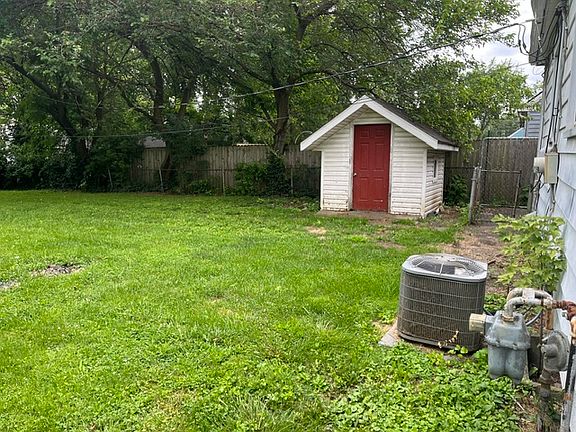 3rd image of 3130 Dresden St