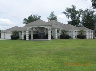 8545 Thomas Rd, Orange, TX 77630