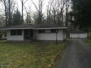 6265 S Walker Rd, Fruitport, MI 49415