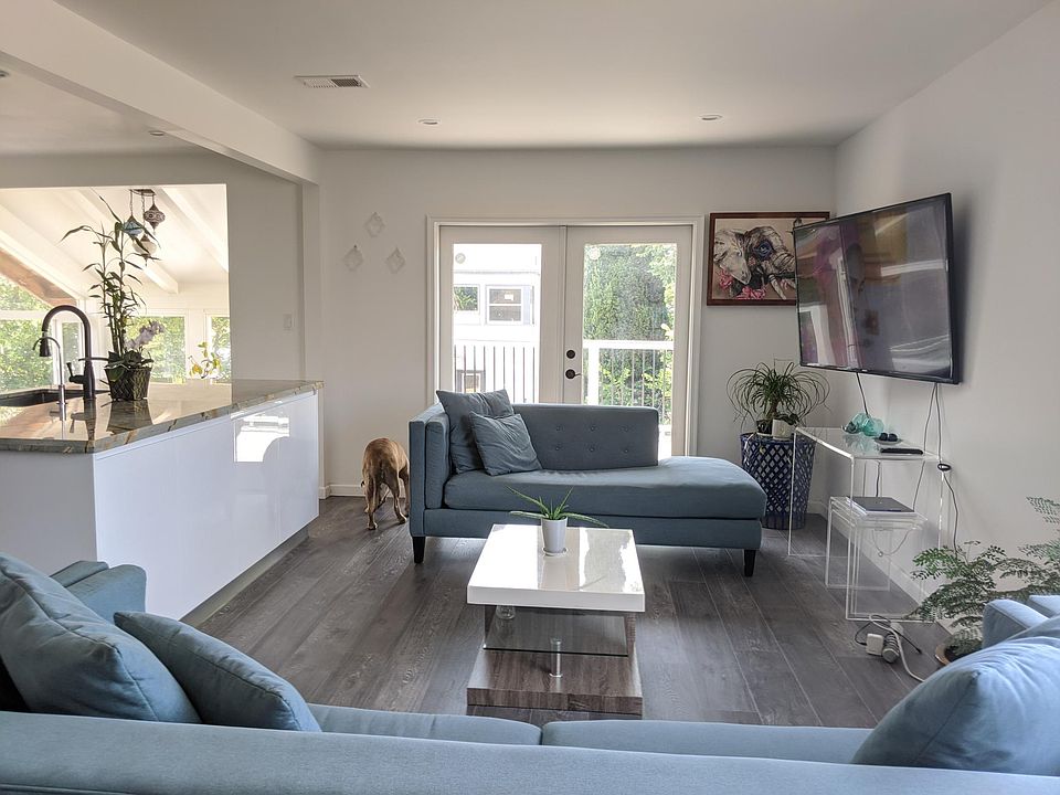 1st image of 615 Cleveland St #2