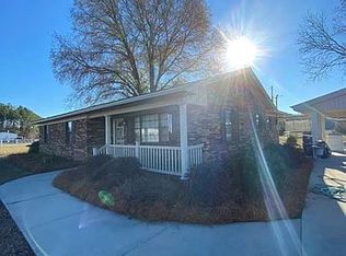 447 Broxton Hwy, Hazlehurst, GA 31539