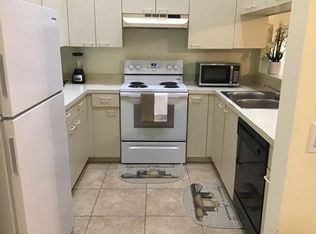 13825 Yarmouth Dr APT D, Wellington, FL 33414