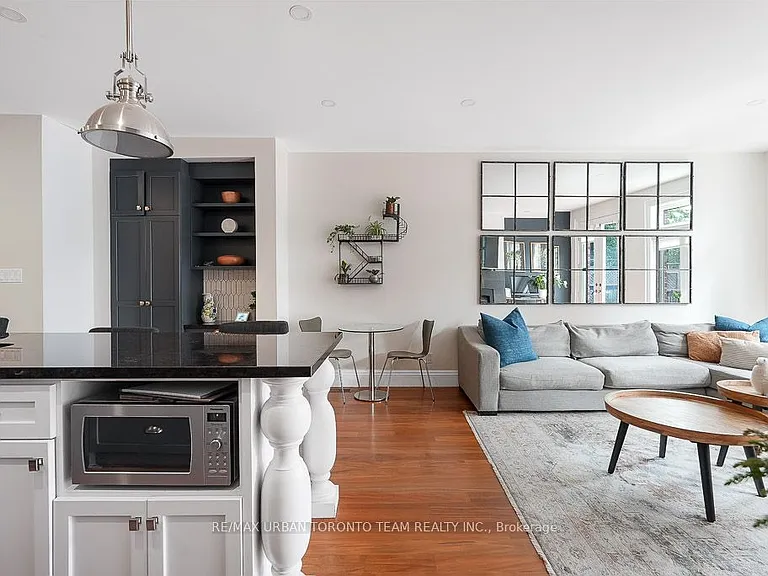 21A Grove Ave — Photo 3