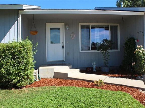 2nd image of 634 N Heights Dr