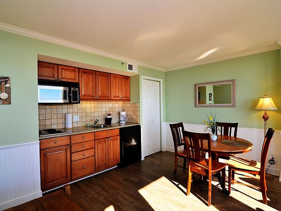 5th image of 2700 N Lumina Avenue #217