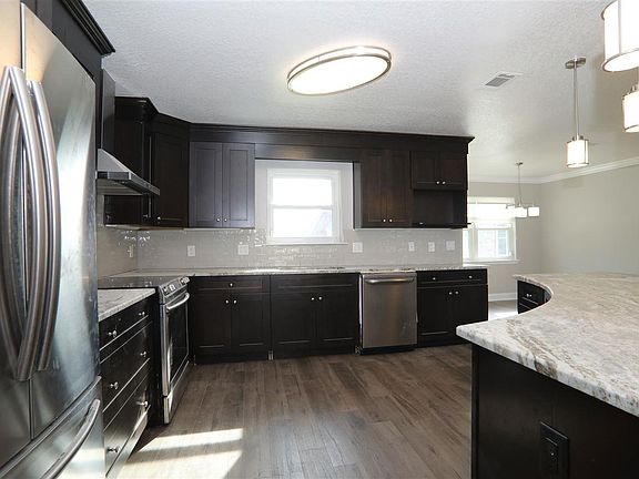 3rd image of 6805 Kitty Hawk Dr