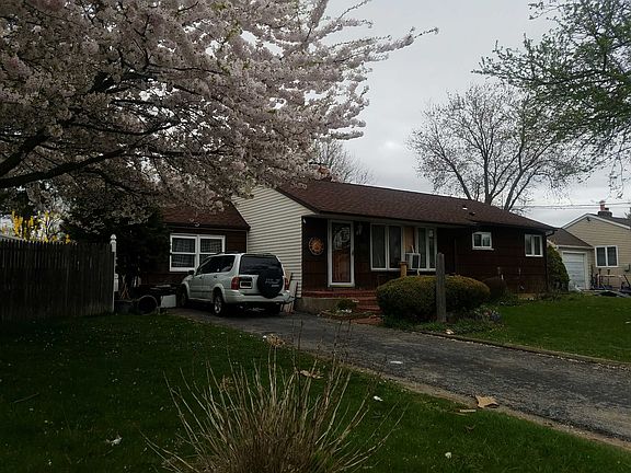 2nd image of 317 Glynn St