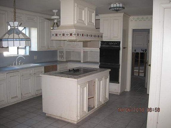 4th image of 366 W Pineshadows Dr