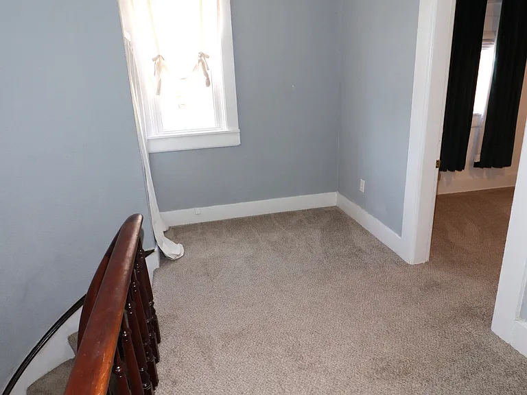 120 S Court St — Photo 31
