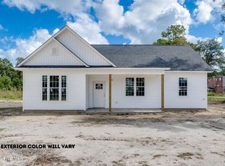 318 G1 Log Cabin Road, Teachey, NC 28464