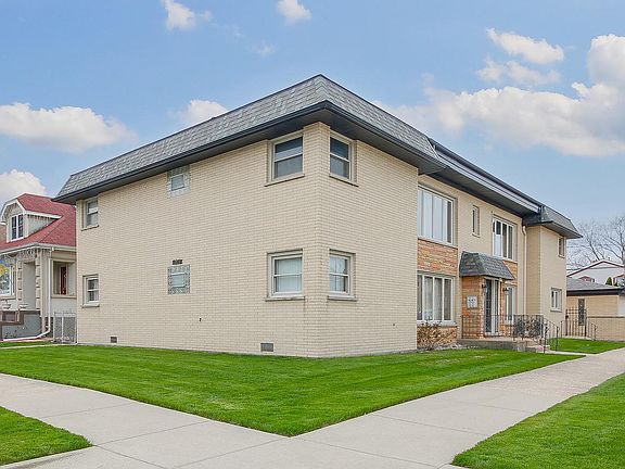 3rd image of 2646 N 74th Ave
