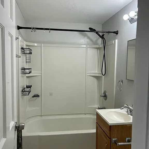65 Belmont Ave #4L — Photo 6