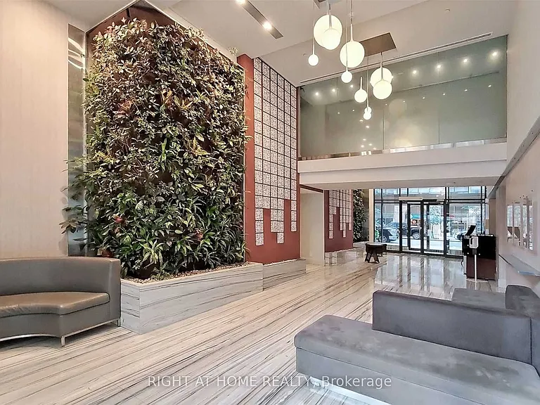 111 Elizabeth St #818 — Photo 35