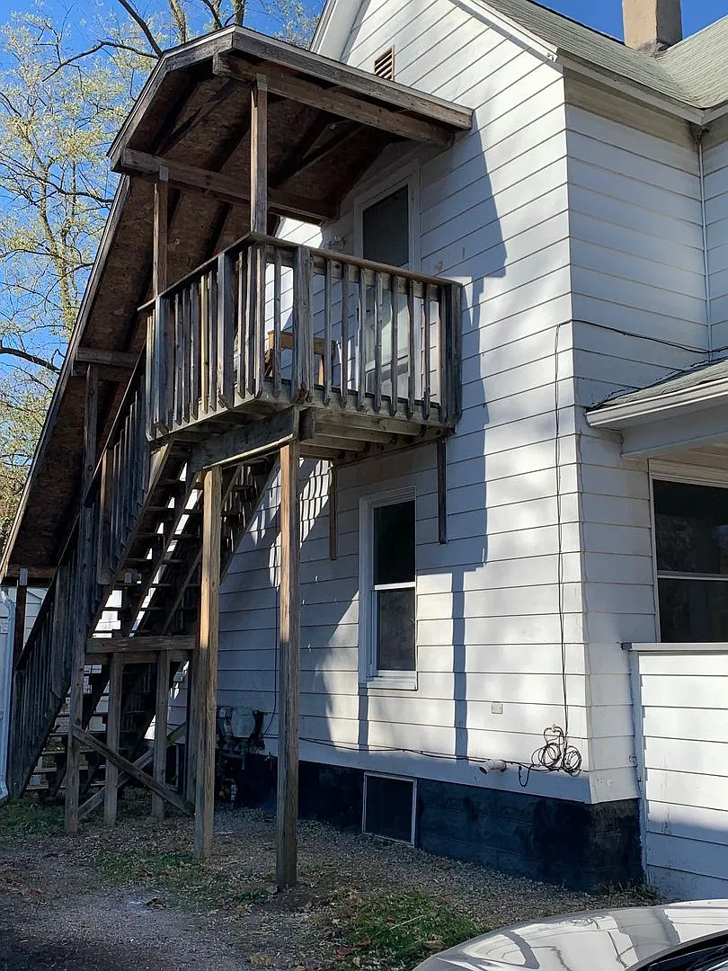 Building Photo - 1332 Poplar Place