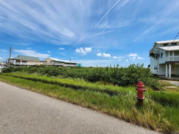 8 Sq I Rosethorne Ln, Grand Isle, LA 70358