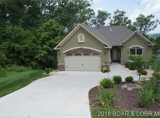 114 W Crossfox Trl, Camdenton, MO 65020