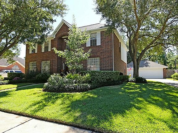 3rd image of 22907 Red River Dr
