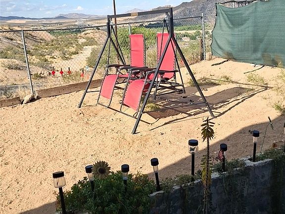 3rd image of 15847 Fresno Ln