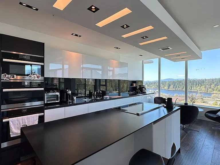 1777 Bayshore Dr #Penthouse 4 — Photo 13