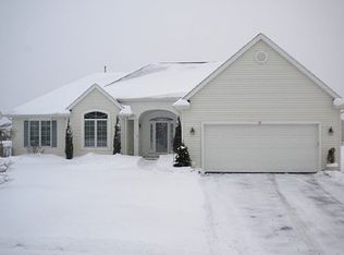 72 Kennedy Ct, Lancaster, NY 14086