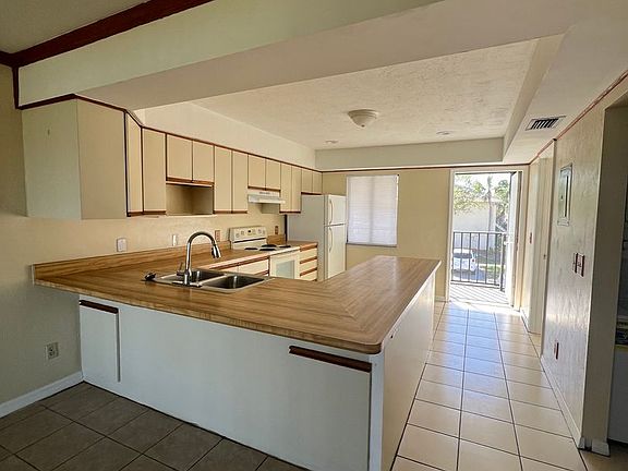 4th image of 22523 Westchester Blvd #203F