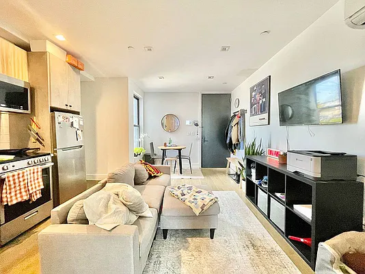 Rented by Doorway NYC, LLC | media 21