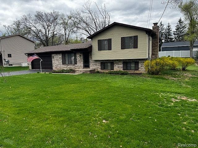 1st image of 2555 S Marchar Dr