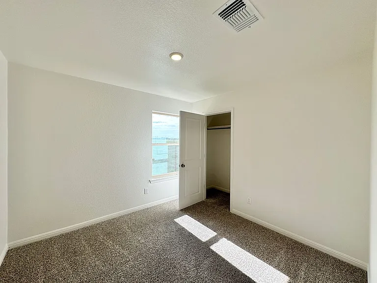 5913 Betty Lou Dr — Photo 19