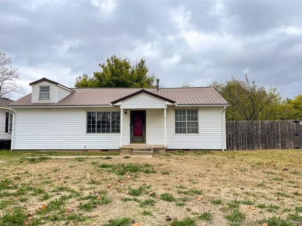726 W 16th St, Ada, OK 74820