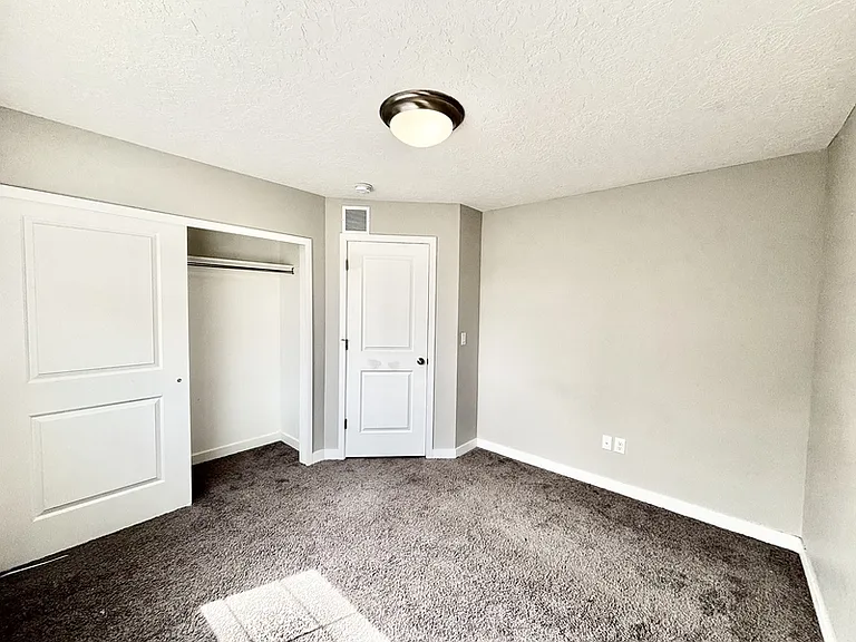 153 E Brushy Canyon St — Photo 32