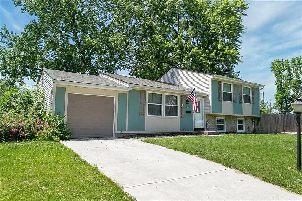 687 Hile Ln photo 1