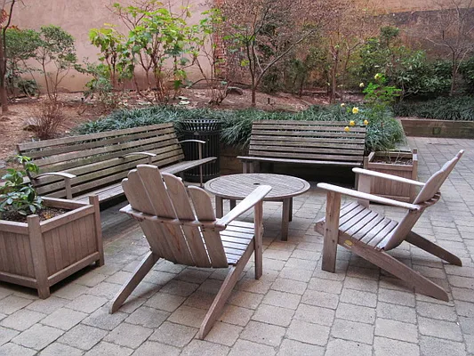 Rented by Lisa Management | media 16