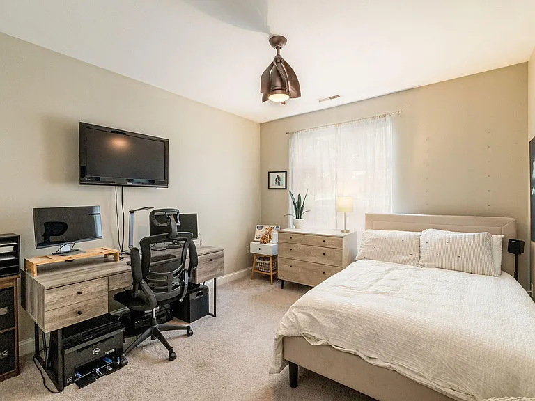 1915 N Water St #108 — Photo 7