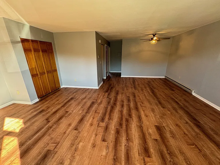 12 White Gate Rd #B-12B — Photo 10