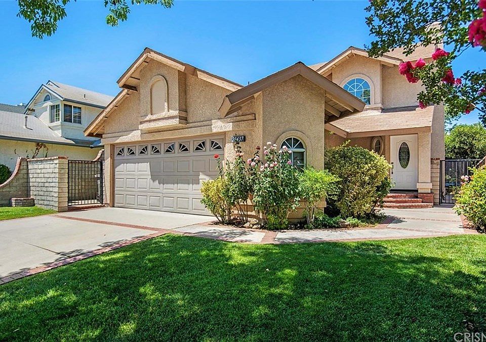 1st image of 28437 Evergreen Ln