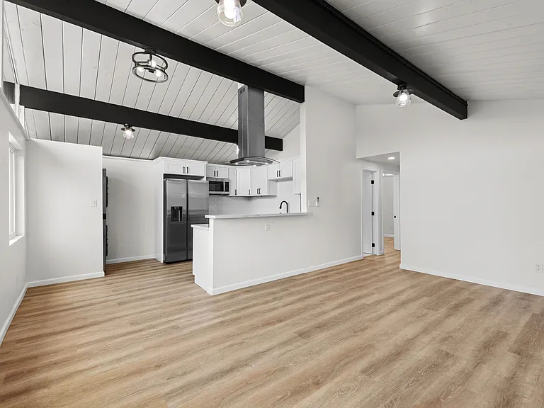 1144 Eureka St — Photo 10