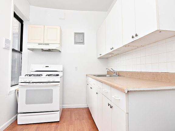 5th image of 507 W 171st St APT 63