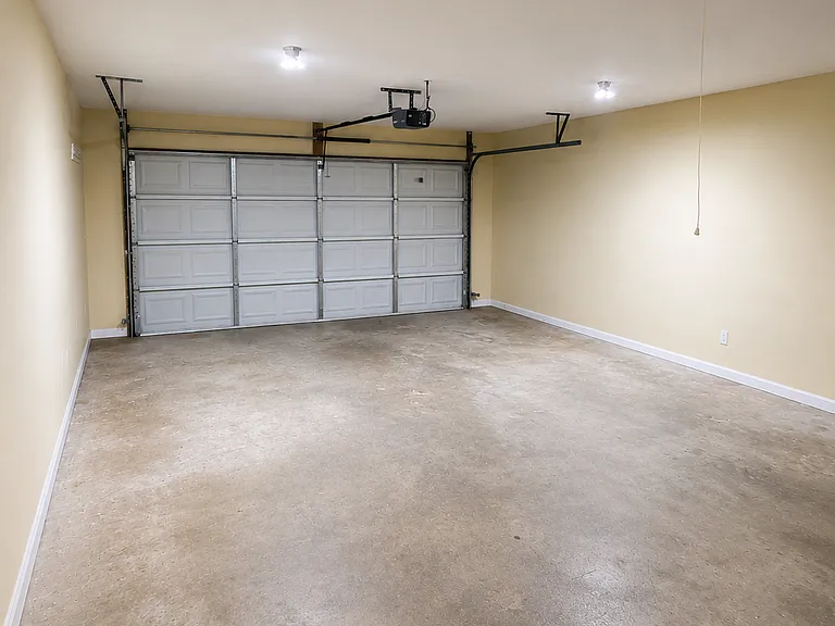 302 Richland Dr — Photo 6