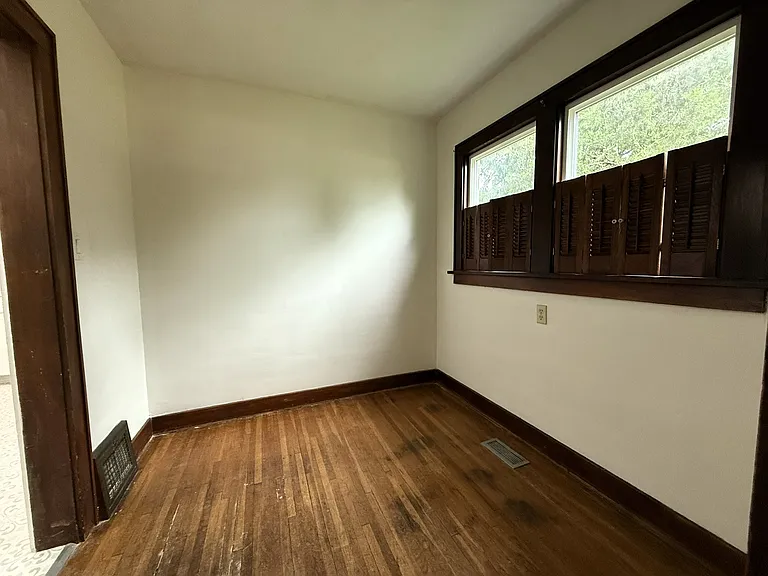 708 N Porter Ave — Photo 11