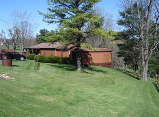 1117 Old Appalachian Trl, Fancy Gap, VA 24328