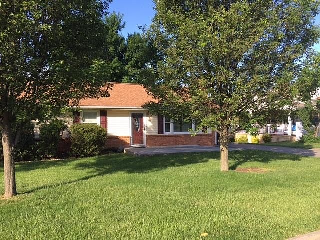 2nd image of 5454 N Lake Dr