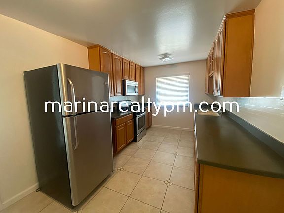 5th image of 852 Sheridan St