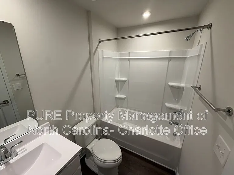 5945 Granbury Dr — Photo 24