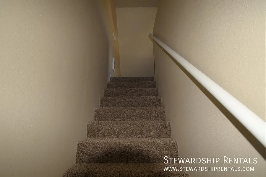 Beautiful 3 bedroom unit in the Whitaker District — Photo 4