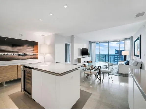 88 SW 7th St APT 1904, Miami, FL 33130