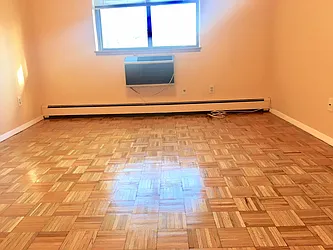 Rented by Papp Realty