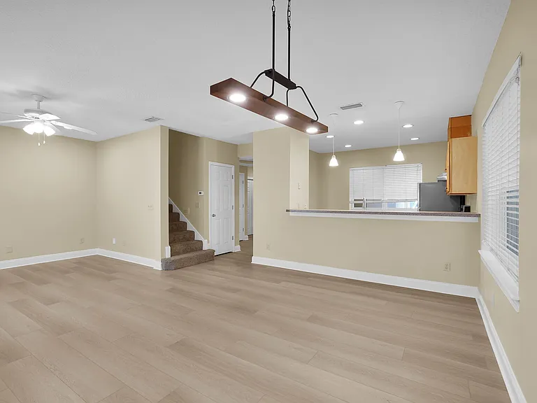 691 Main St — Photo 11