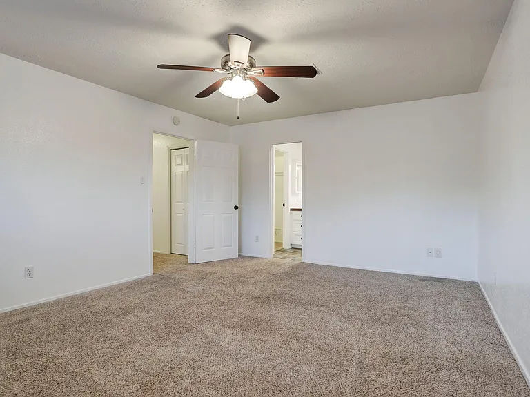 121 Misty Brook Ln — Photo 20