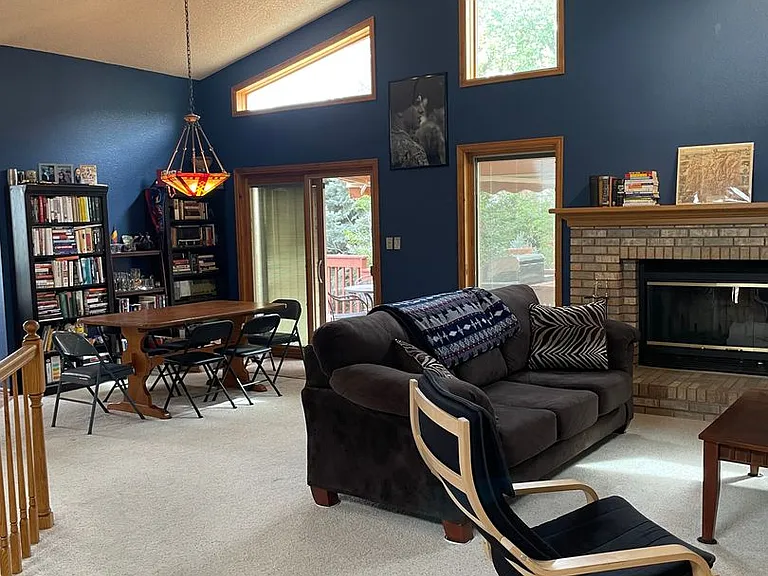 5045 Broadmoor Bluffs Dr — Photo 4